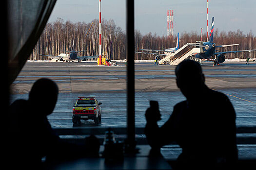 Аэропорт Пулково временно закрыли