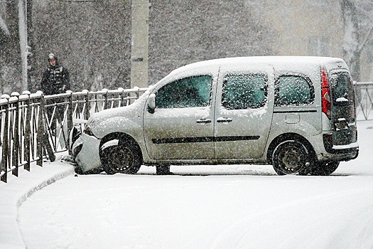 Автовладельцы все чаще пользуются возможностью фотофиксации аварий