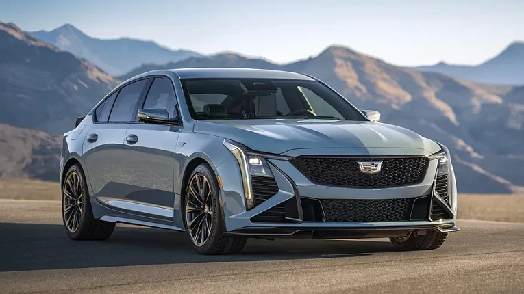 Cadillac CT5-V и Blackwing обновились вслед за обычным седаном и получили табло на 33 дюйма3