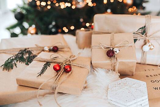 Что подарить подруге на Новый год: список недорогих подарков