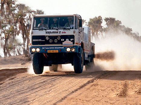 История DAF TurboTwin: грузового монстра, каких Дакар уже не увидит никогда