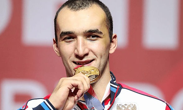 Российский призер Олимпиады победил не знающего поражений боксера