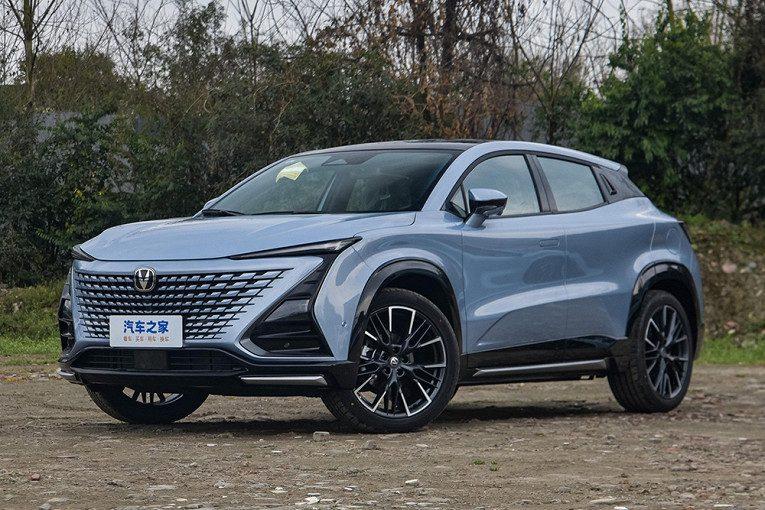 Дилер раскрыл цены на пикап Changan Hunter Plus и кроссовер Uni-T1