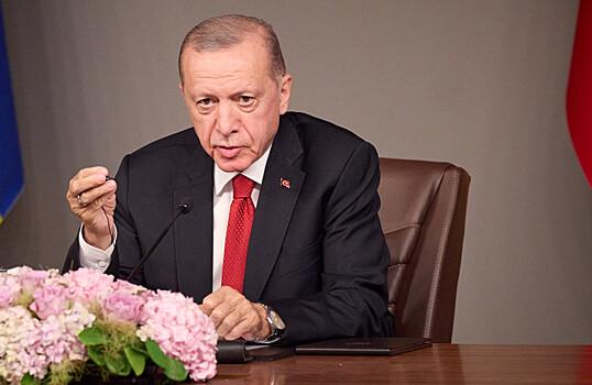 Эрдоган провел телефонные переговоры с президентом ОАЭ