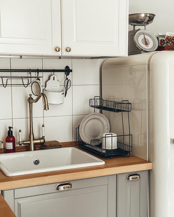 Где сушить посуду: 8 примеров организации сушки на кухне8