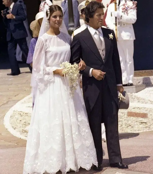 Глаз не отвести: самые красивые свадебные платья королевских особ13
