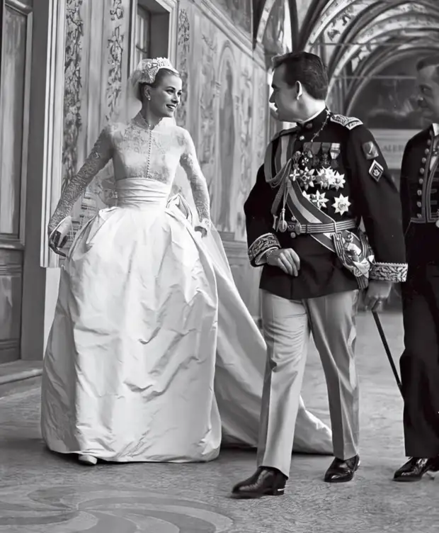 Глаз не отвести: самые красивые свадебные платья королевских особ9