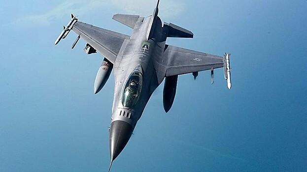 На Украине заявили о сложностях в содержании истребителей F-16