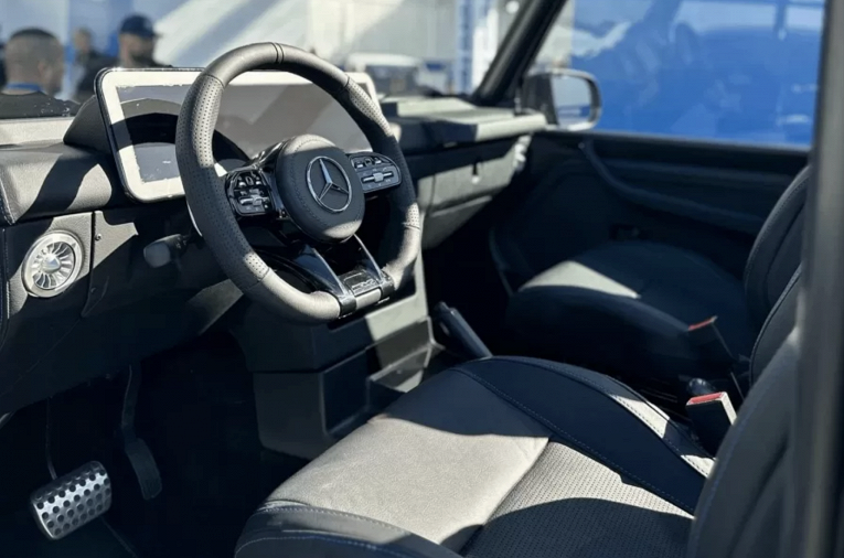Кабриолет Mercedes-Benz G320 получил электрическую силовую установку от Tesla1