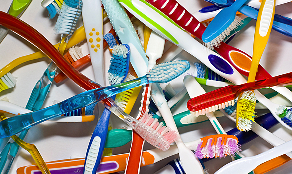 Как хранить зубные щетки: десять правил