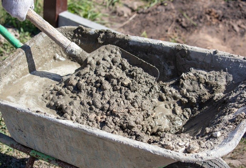 Как разводить цемент: пропорции песка и воды для раствора4