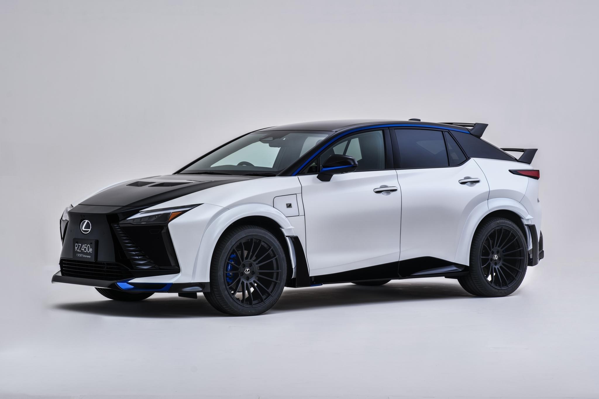 Lexus показал очень редкий вариант кроссовера RZ2