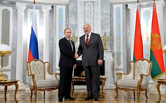 Лукашенко: обсудили с Путиным вопросы ВПК