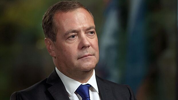 Медведев ответил на заявление Госдепа о возвращении Аляски