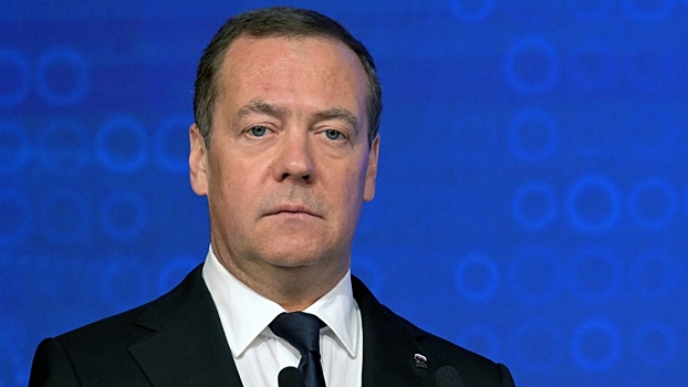 Медведев заявил о деградации правящих элит в Европе
