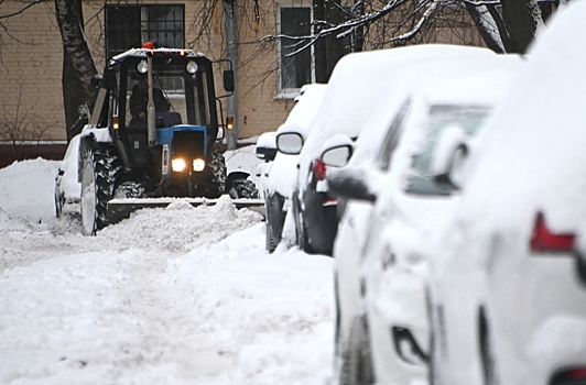 Москву рекордно занесло снегом