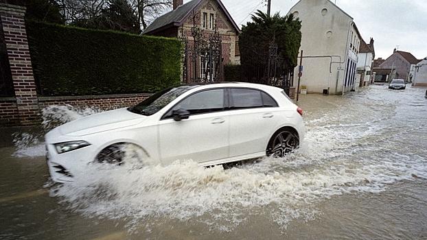 На севере Франции 8 января закроют 16 учебных заведений из-за наводнений0