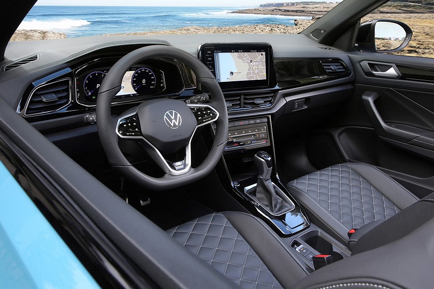 Невостребованная экзотика: Volkswagen T-Roc Cabriolet не получит наследника2