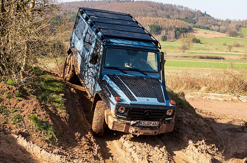 TecCrawl Terracamper Mercedes-Benz G-Class. Немецкое ателье Terracamper создало модульный комплект для превращения внедорожника в автодом. Все компоненты ставятся на стандартные места: доработки кузова не нужны, поэтому вернуть автомобиль в исходное состояние можно без проблем.