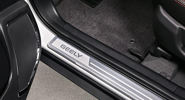 Geely запустила в продажу электрокар Galaxy E8