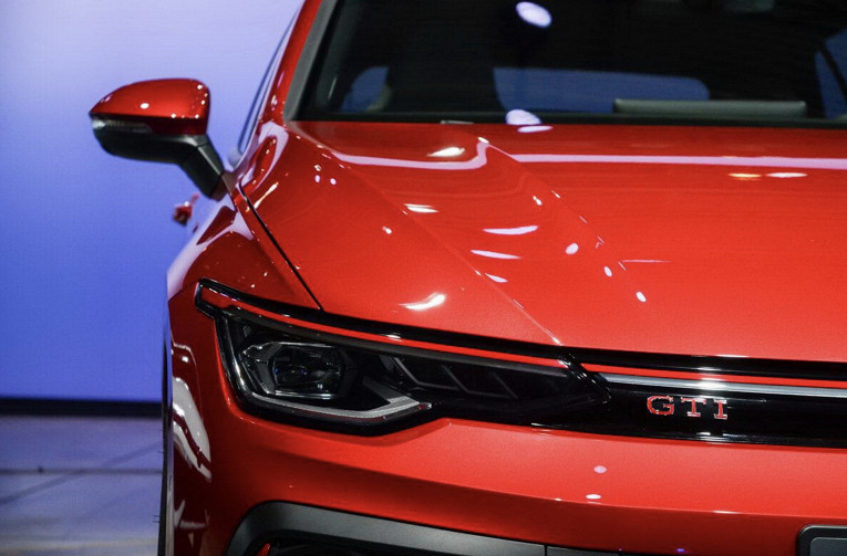 Обновленный Volkswagen Golf полностью рассекречен до премьеры5