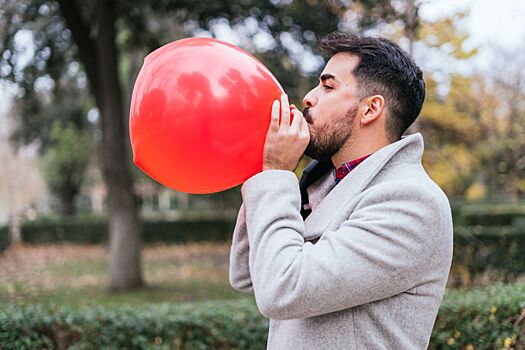 Опасно ли вдыхать гелий из шарика