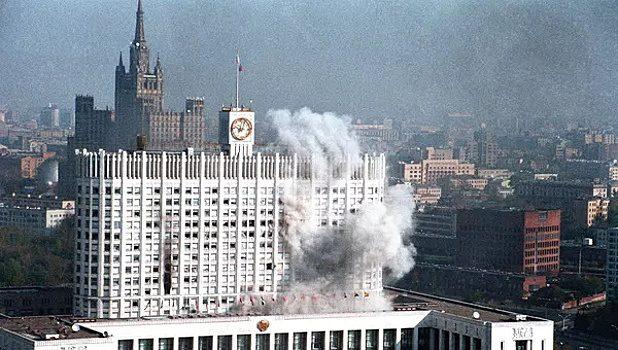 Песков: Россия извлекла уроки из событий октября 1993 года