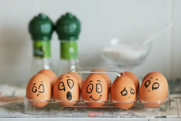 Петербуржцев предупредили об изменении вкуса яиц из магазинов0
