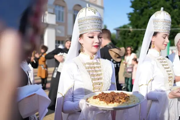 Почему черкесские женщины такие стройны и изящные. Рассказываю 4 секрета кухни Адыгеи для красивой талии1