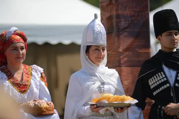 Почему черкесские женщины такие стройны и изящные. Рассказываю 4 секрета кухни Адыгеи для красивой талии7