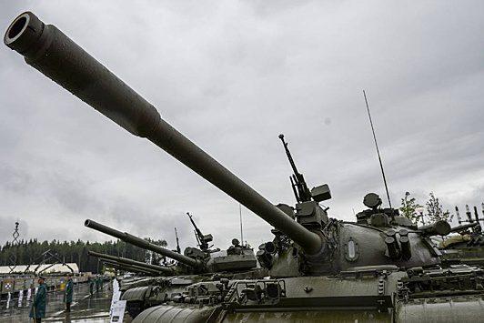Появились первые кадры советского танка Т-55 в зоне СВО