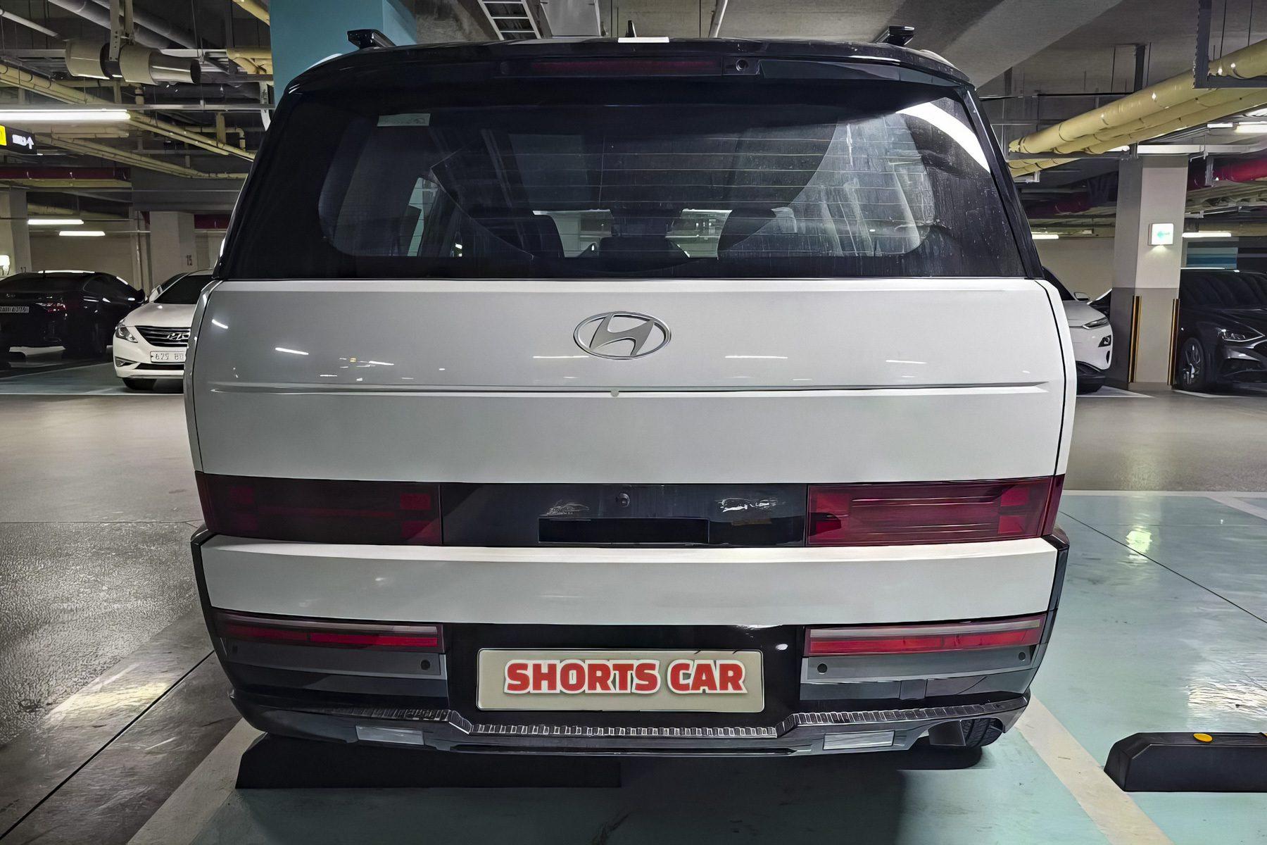 Появились «живые» снимки нового Hyundai Santa Fe со спорным дизайном4