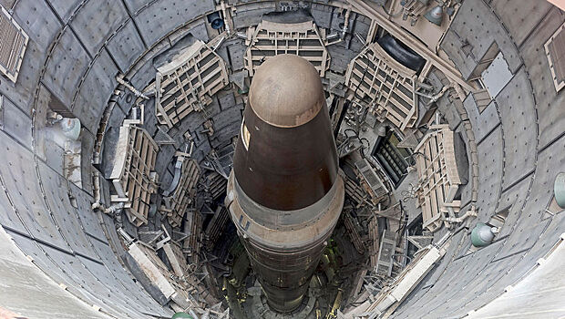 Политолог объяснила, зачем США ядерное оружие в Британии