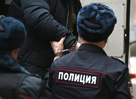 Проломившего череп студенту за надпись на футболке россиянина задержали