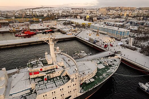Путин дал старт строительству атомного ледокола "Ленинград"