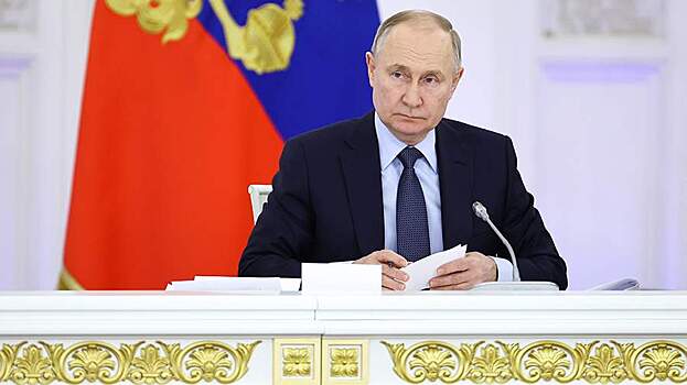Путин рассказал о планах России по расширению арктического флота