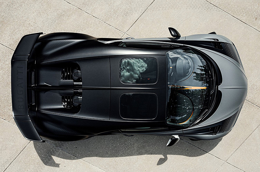 Машина изготовлена для некоего покупателя из Польши, заказавшего оформление в стиле вышеупомянутого Bugatti Type 51. Автомобиль окрашен в матовые цвета — серый Matt Jet Grey и чёрный Matt Black Carbon. Кроме того, использован некрашеный углепластик.