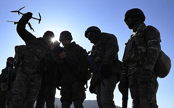 Российские бойцы в зоне СВО получили FPV-дроны «Гортензия 7»