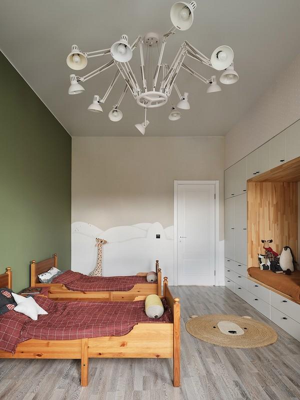 Скандинавский стиль по-сибирски: светлые стены, уютные обои, бабушкин комод. Дом для семьи дизайнера с тремя детьми15