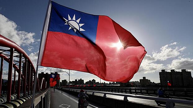 Тайвань утверждает, что два летательных аппарата КНР вошли в зону его ПВО