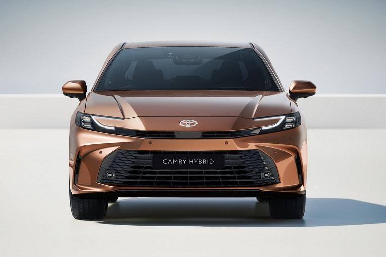 Toyota Camry нового поколения: представлен седан для Европы2