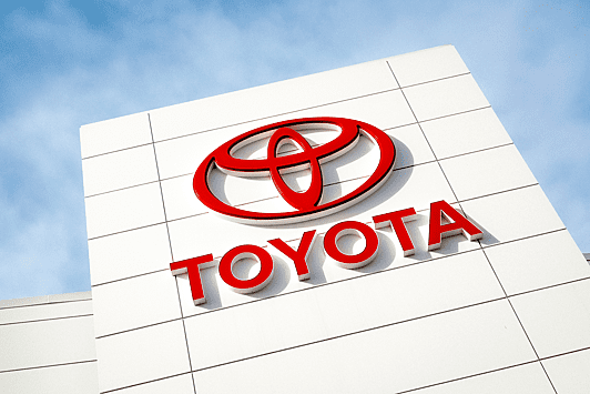 Toyota лишилась звания самого дорогого автомобильного бренда