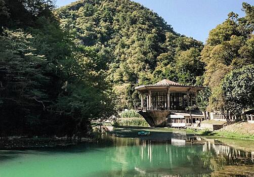 Три самых сказочных места в Абхазии