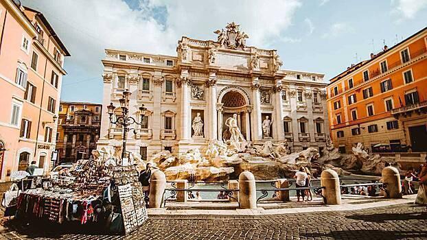 Туристы набросали в фонтан Треви в Риме рекордные 1,6 миллиона евро за 2023 год0
