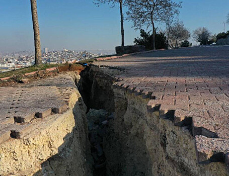 Ученые рассказали, как деформировались плиты перед землетрясением в Турции
