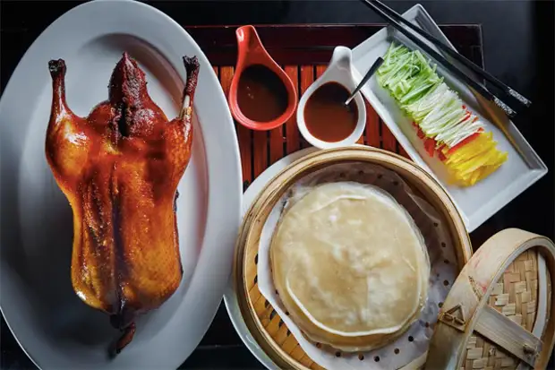 Утка по-пекински: лучшее блюдо для праздничного стола0