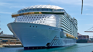 В 5 раз больше «Титаника»: самый большой в мире круизный лайнер в мире13