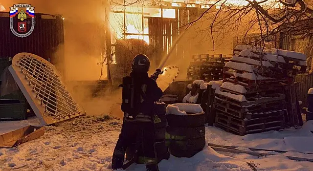 В центре Москвы загорелся ресторан