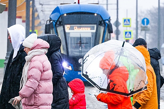 В Москве камеры начали штрафовать за нарушения возле трамвайных остановок