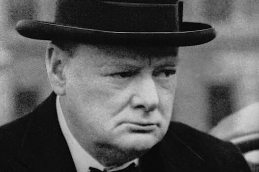 В Великобритании выставили на торги зубной протез Уинстона Черчилля